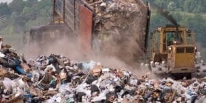 طقس السبت: أجواء باردة مع ضباب محلي وقطرات متفرقة شمالًا