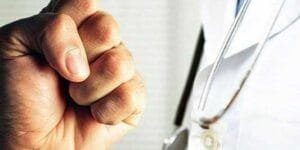 الحكومة تشدد الرقابة على جمع التبرعات وتوزيع المساعدات